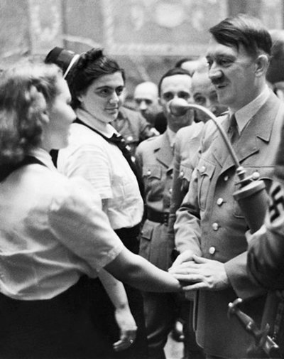 adolf_hitler_by_shitdeviant-d6erxl8