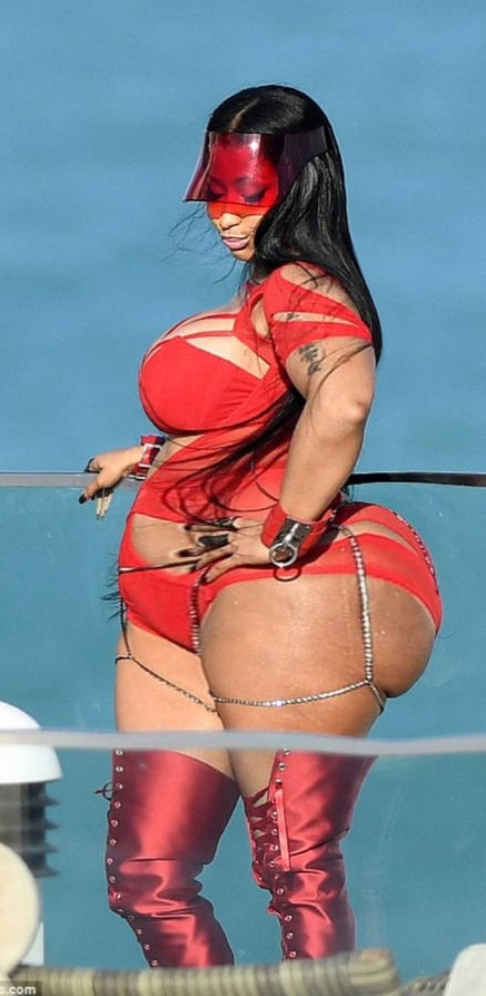 nicki_minaj_weight_gain__ae__be__by_17basil_dda1iy1-pre