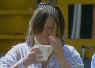 Lesley drink tea