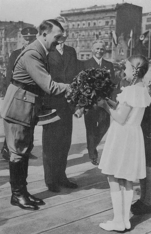 tumblr_mpbs10Kes01r3z9ojo1_500