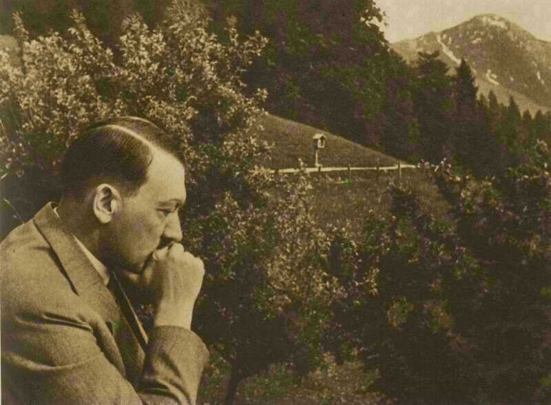 Hitler in seinen Bergen-44