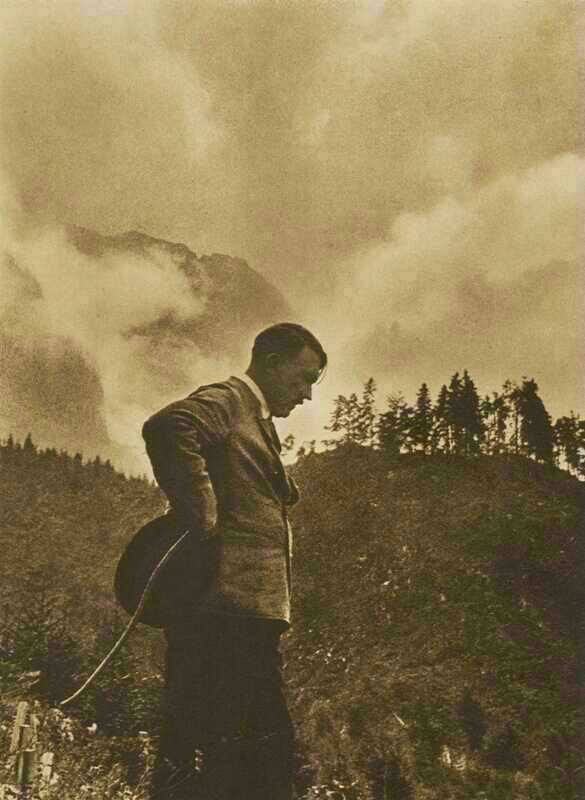 Hitler in seinen Bergen-45
