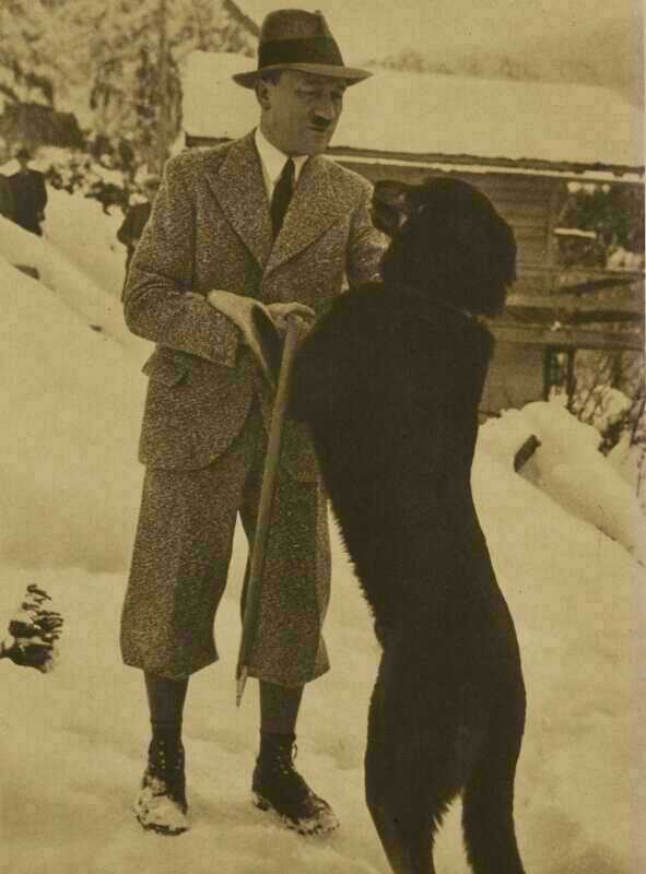 Hitler in seinen Bergen-52