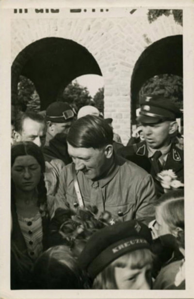 adolf_hitler_by_shitdeviant-d6ddyzp