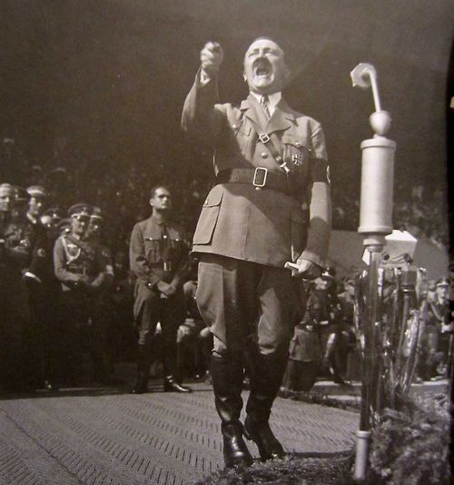 tumblr_myn9qwCNSG1r7lcy8o1_500